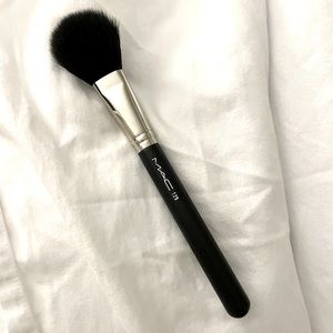 MAC 129 brush